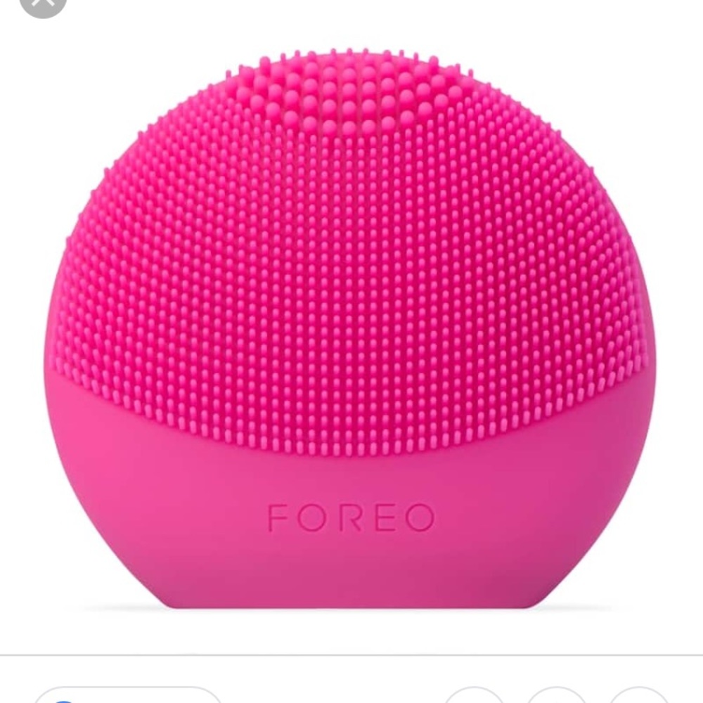 Foreo facial cleansing brush